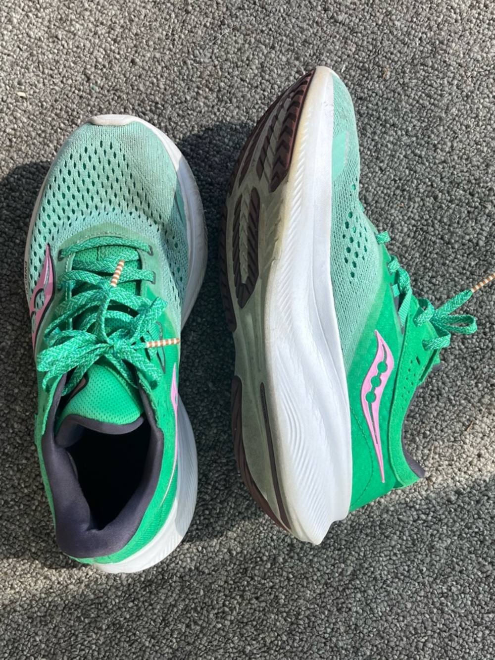 Saucony Women's Mint Green Running Shoes with Pink Logo